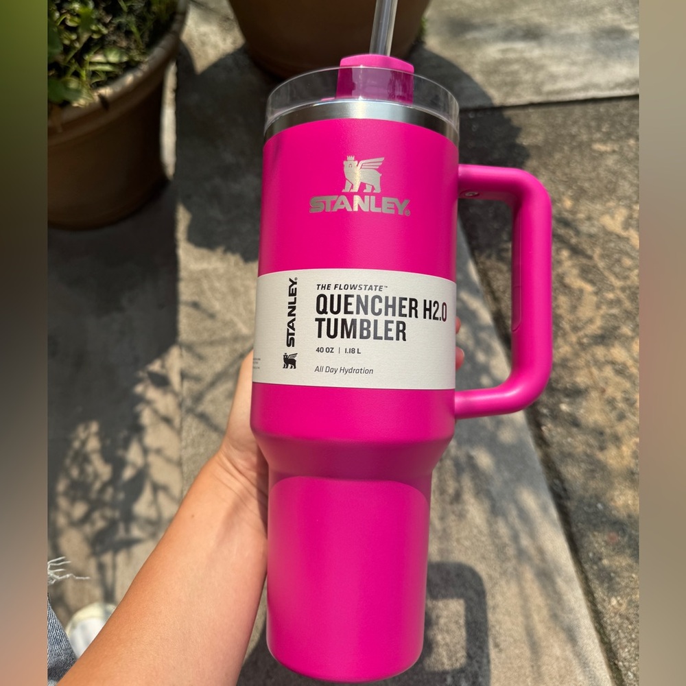 NWT Camelia Stanley 40oz Tumbler